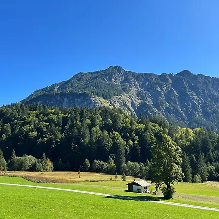 Chalet Wellnesshuette Allgaeu - Whirlpool & Alleinlage *